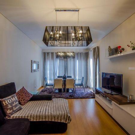 Lovely Apartment Near Airport And Nations Park, With Garage Loures Exterior foto
