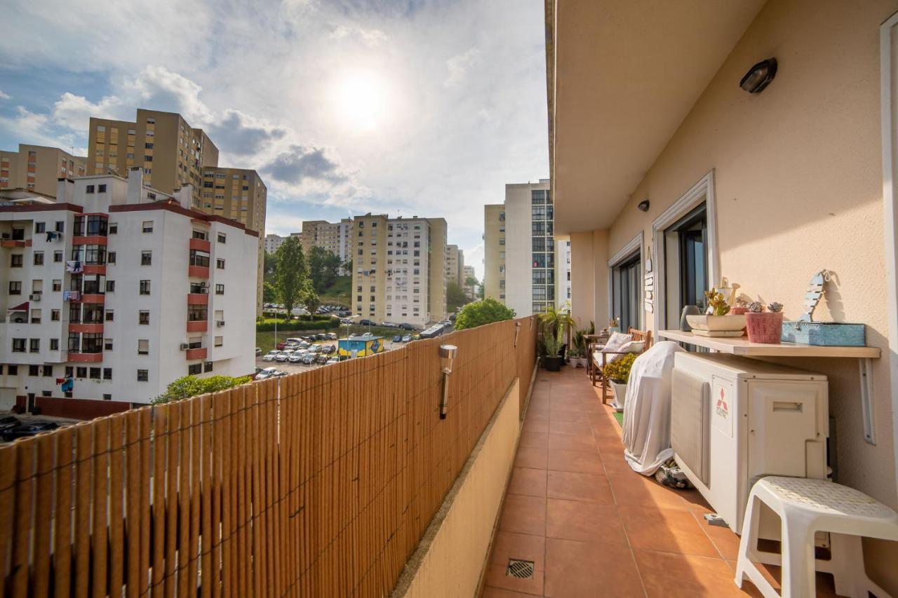 Lovely Apartment Near Airport And Nations Park, With Garage Loures Exterior foto