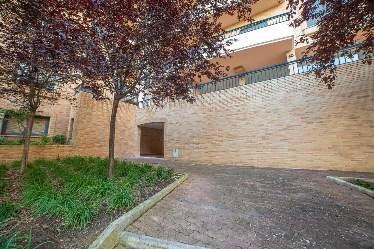 Lovely Apartment Near Airport And Nations Park, With Garage Loures Exterior foto